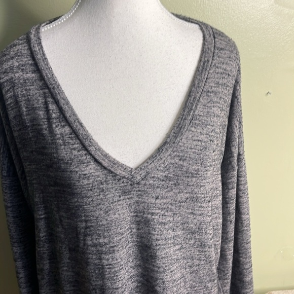 Michael Lauren Charcoal long sleeve super soft Top limited edition size small - Picture 11 of 13
